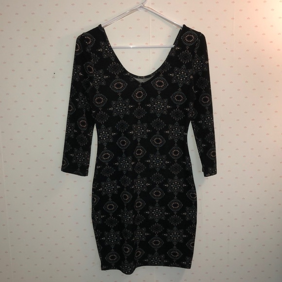 Patterned Body-con Dress - Picture 2 of 4